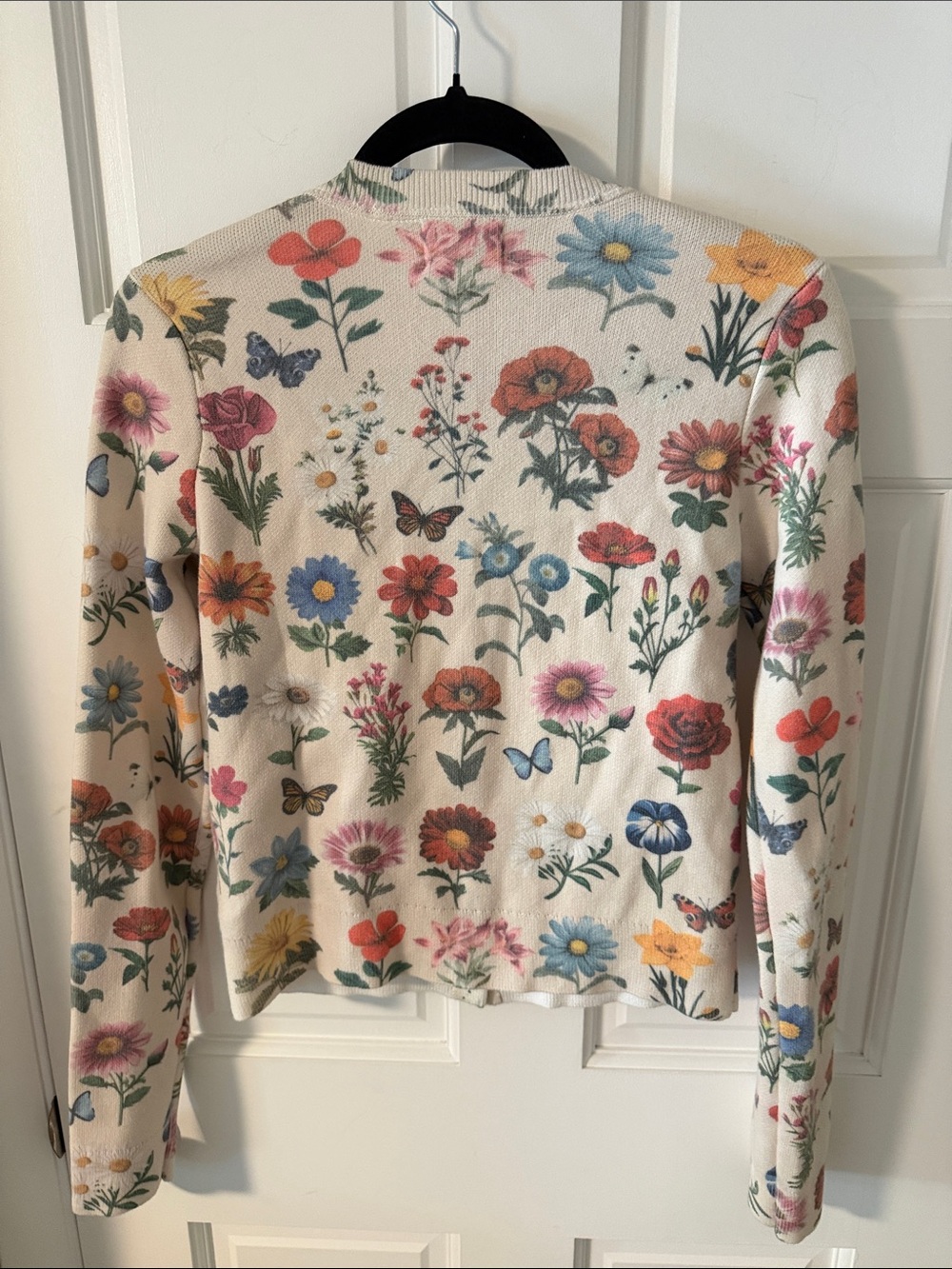 Show Me Your Mumu Café Cardigan in French
Floral Knit Cottagecore LIKE NEW XS - Picture 8 of 10